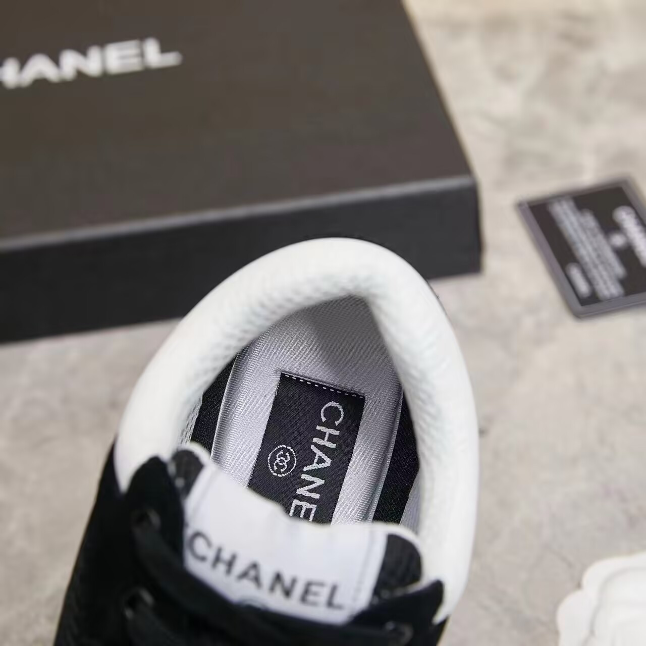 UA Ch**el SNEAKER
