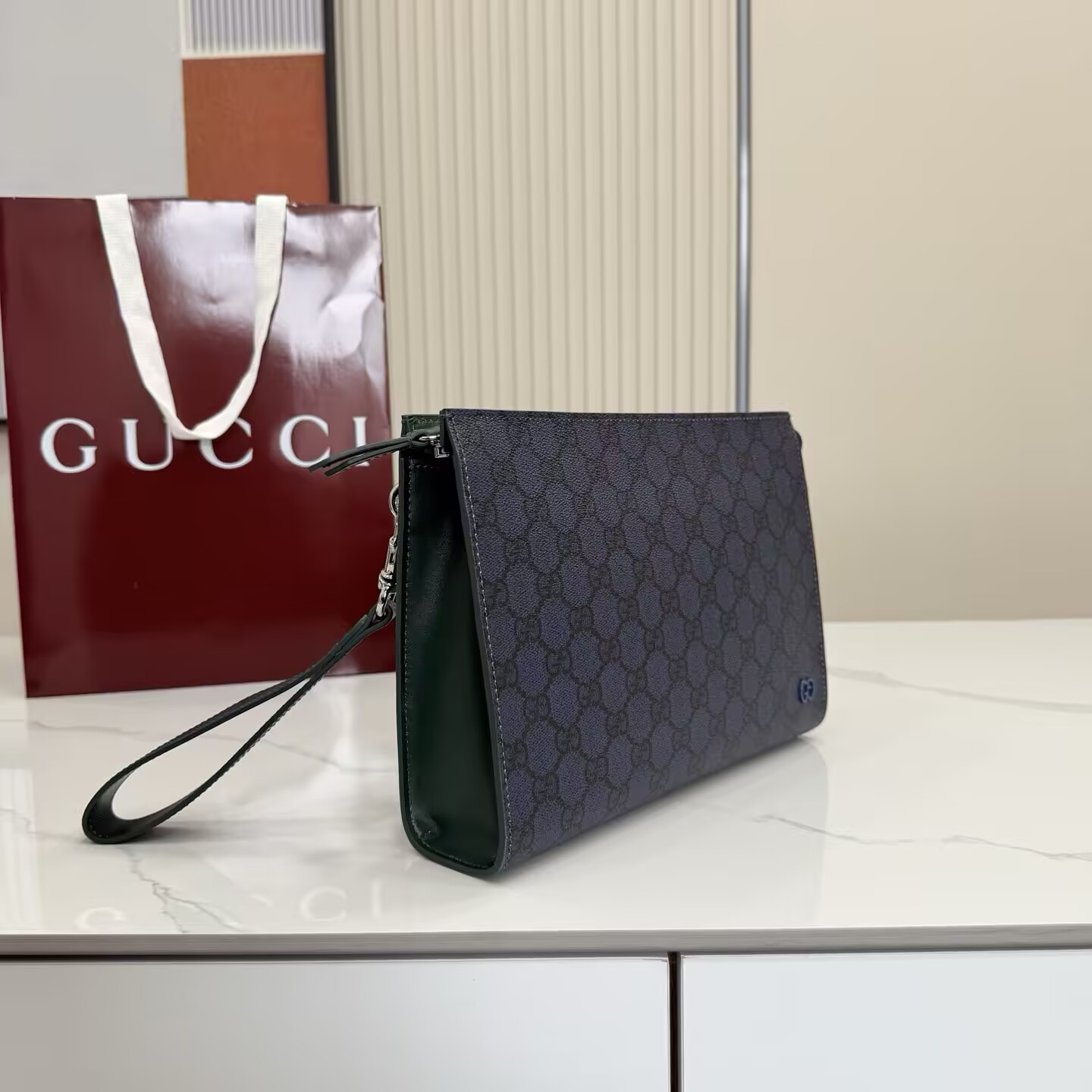 Gvc*1 Dusty Trim Medium Pouch 26x18x6cm