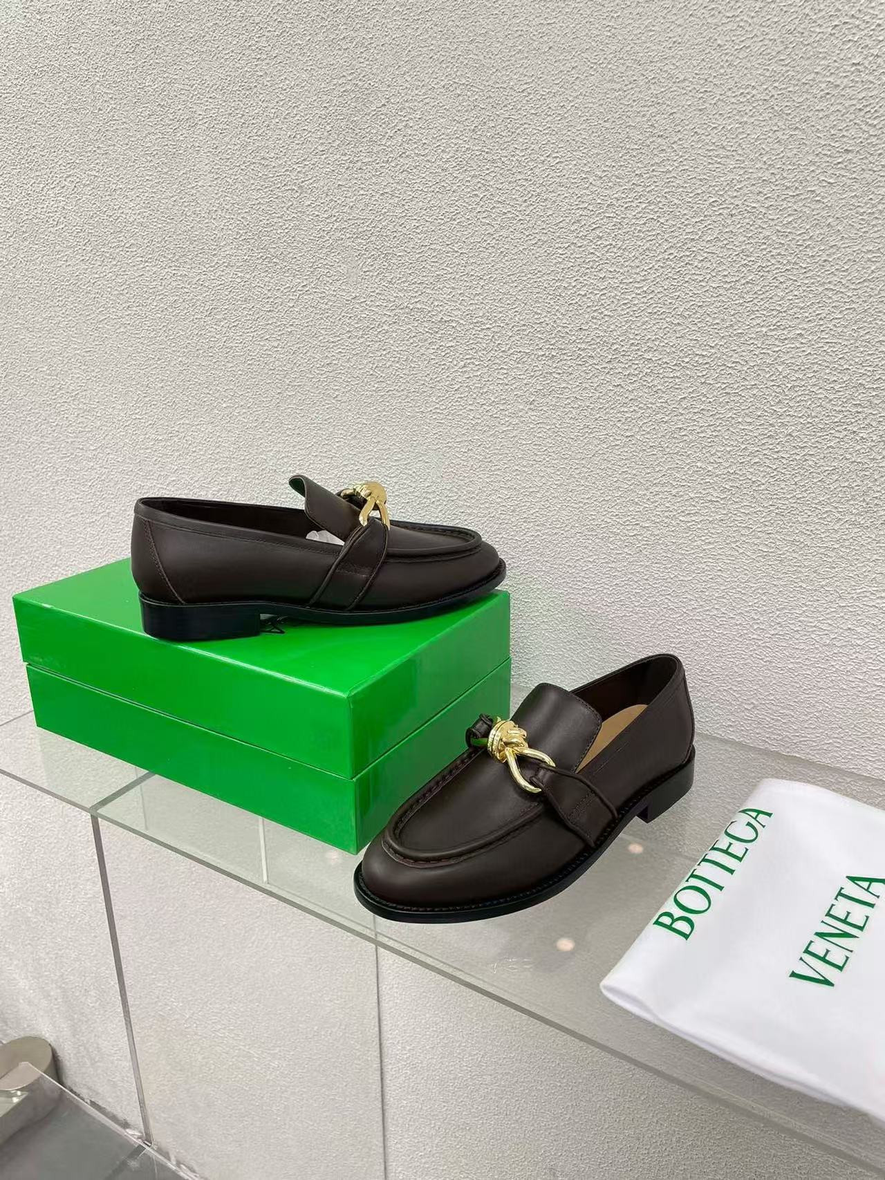 UA B0tt*ga Ven*ta Loafers Shoes