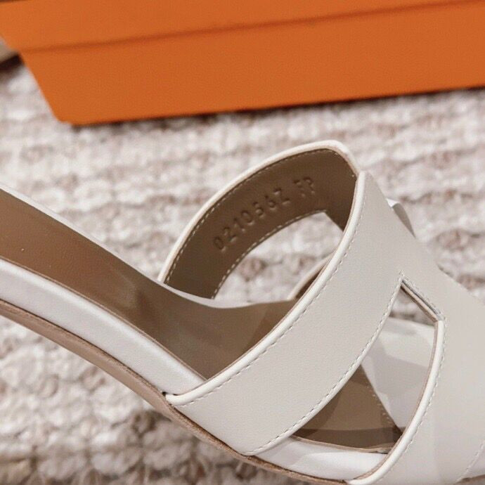 UA H**me5 Oasis sandal