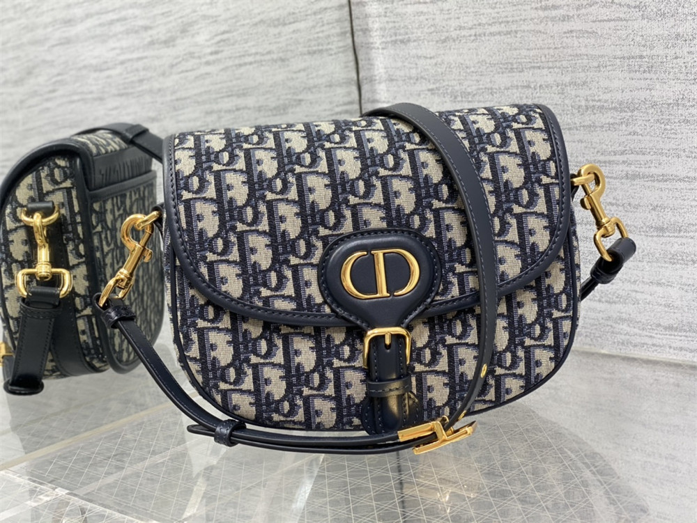 MEDIUM D10r BOBBY BAG Blue D10r Oblique Jacquard
