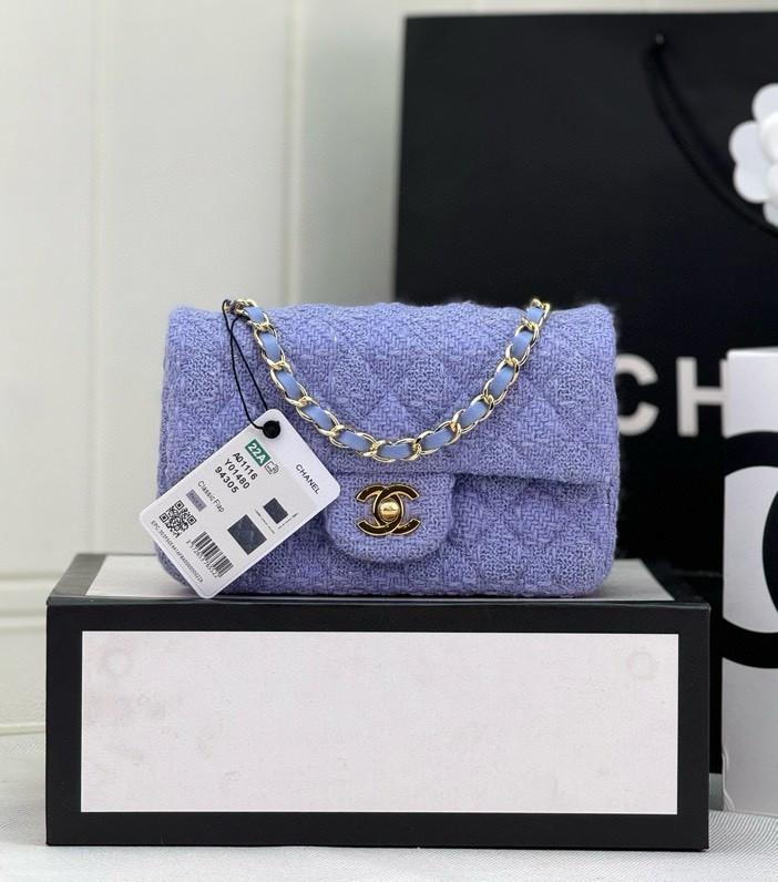 Ch**el MINI CLASSIC 11.12 HANDBAG 20 12 × 20 × 6 cm