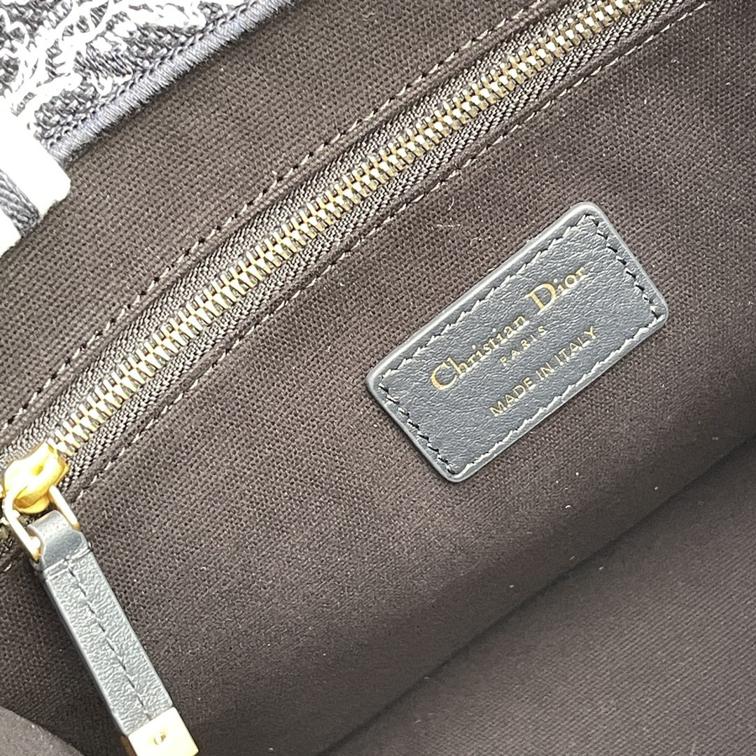 D10r  Book Tote  Reverse  26.5×21×14cm