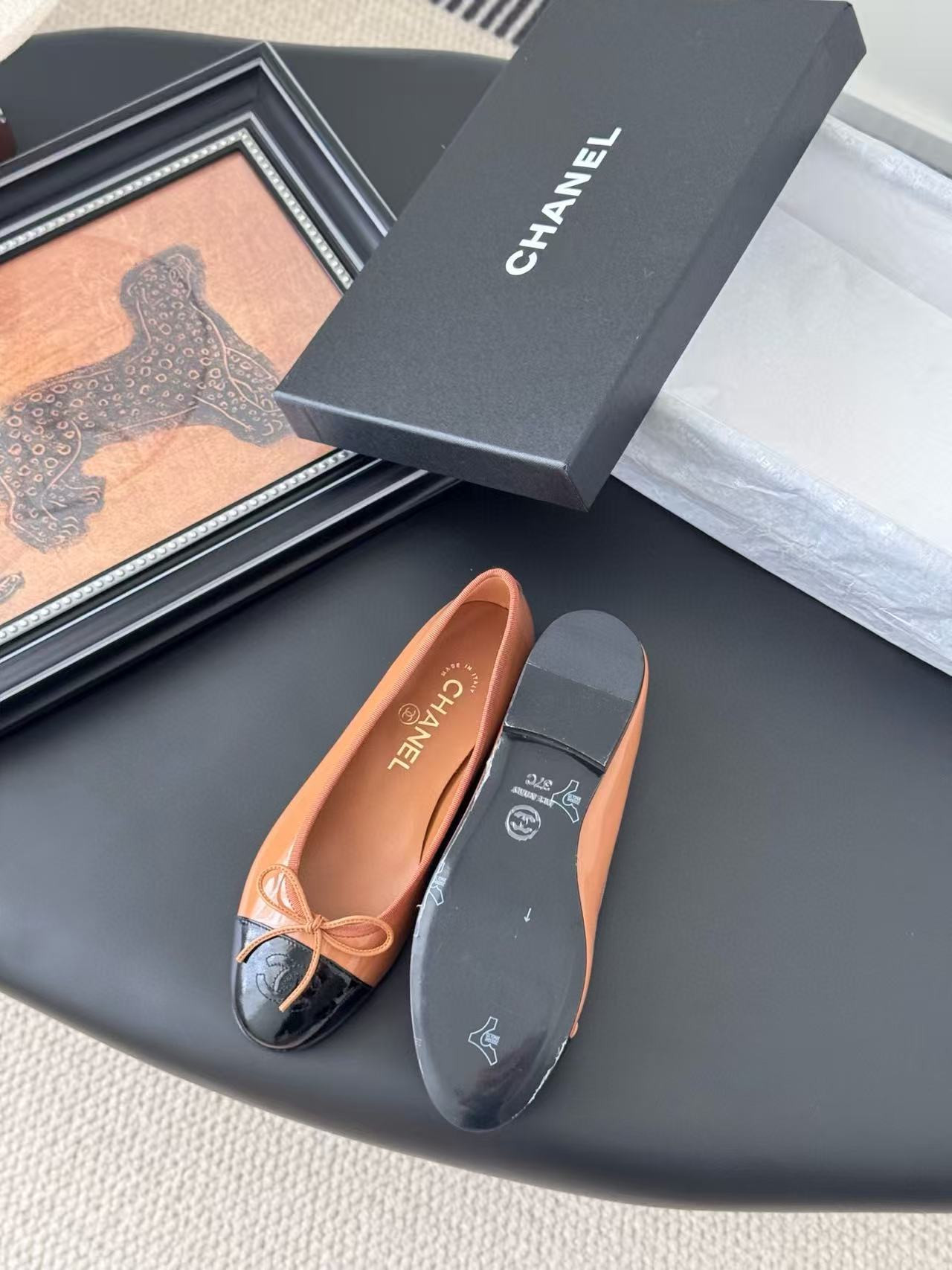 UA Ch**el Ballet flats