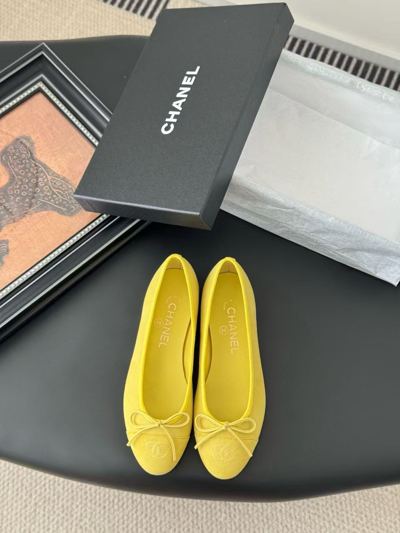 UA Ch**el Ballet flats