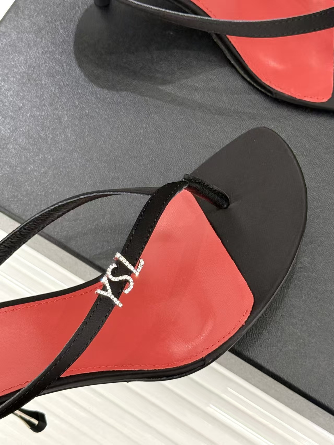 UA Y51 JERRY Mules