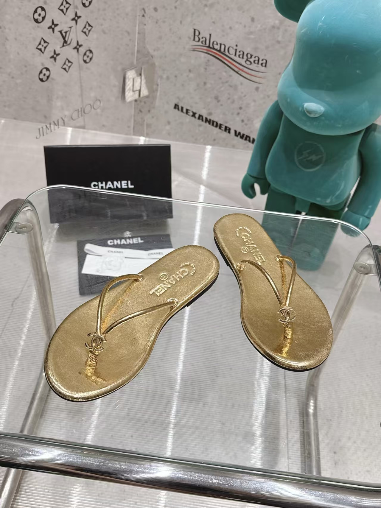 ua Ch**el slides