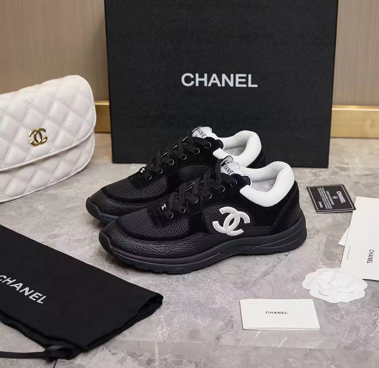 UA Ch**el SNEAKER