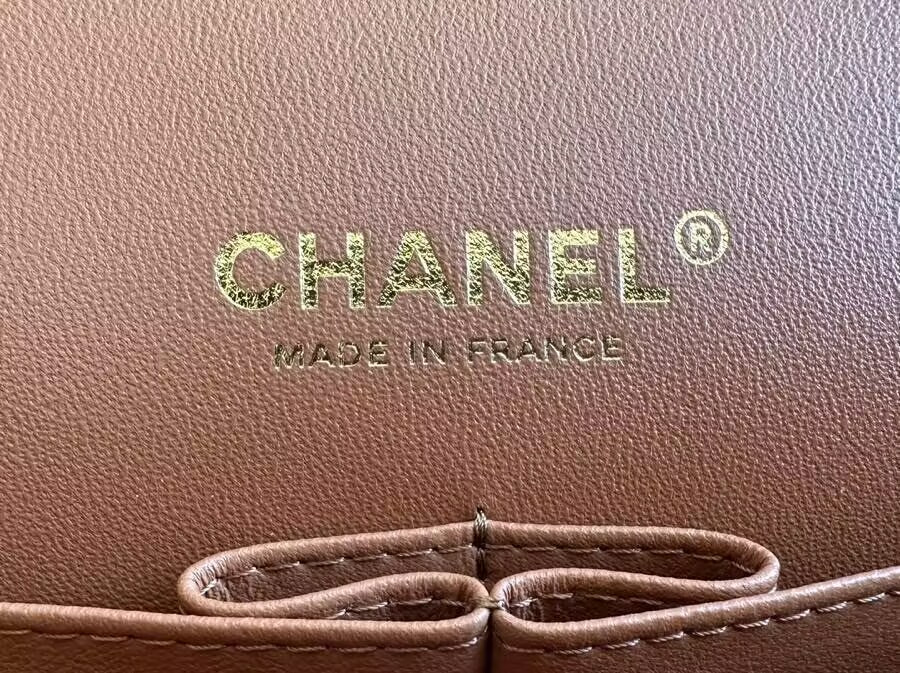 Ch**el Classic Handbag in Grained Litchi Pattern Calfskin & Gold-Tone Metal 6 × 9.9 × 2.5 inches