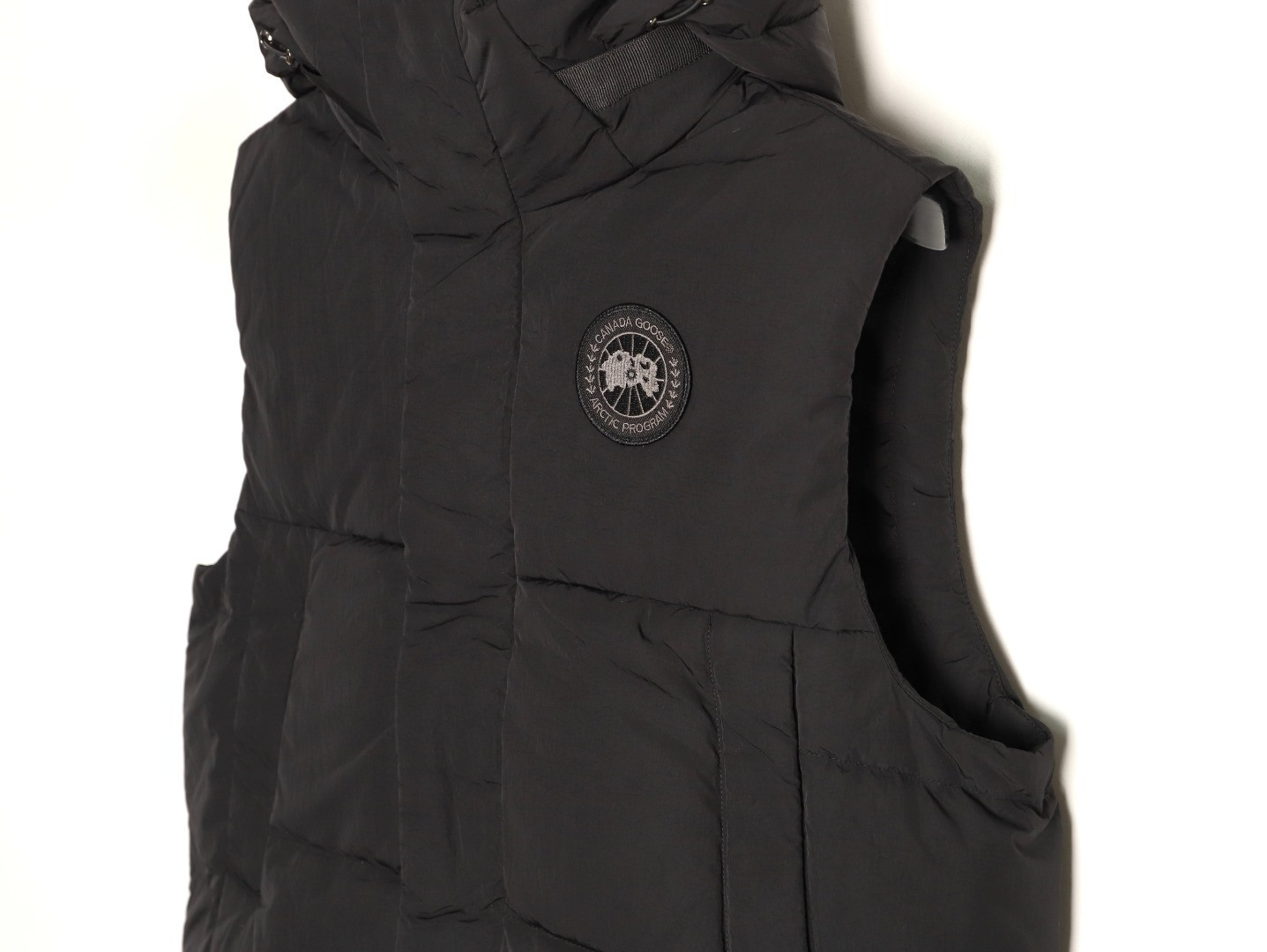 Can*a G00se Puffer Vest