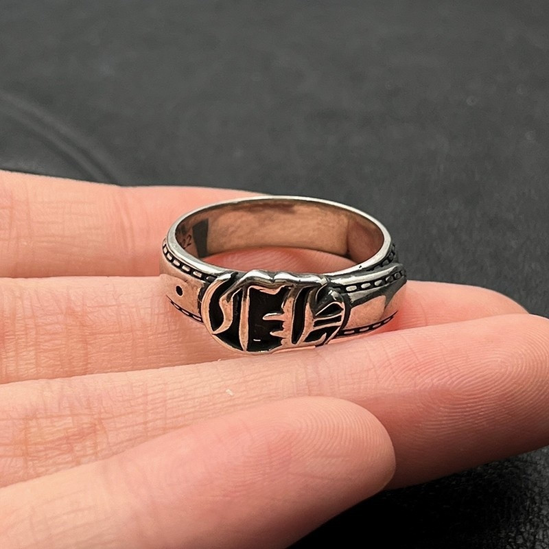 Ch*0me He**ts Ring