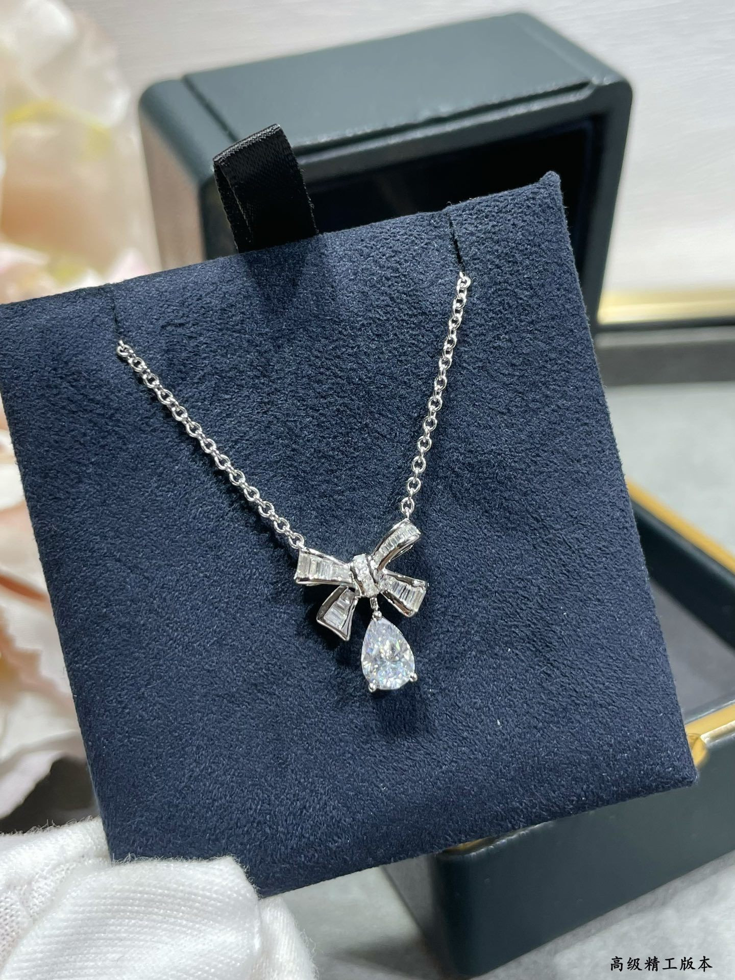 Graff Bow D1am0nd Pendant Necklace Ag925