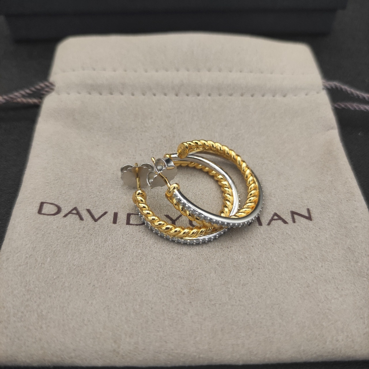dau1d Yvrm*n lemniscate d1am0nd earrings(inner diameter about 2cm)