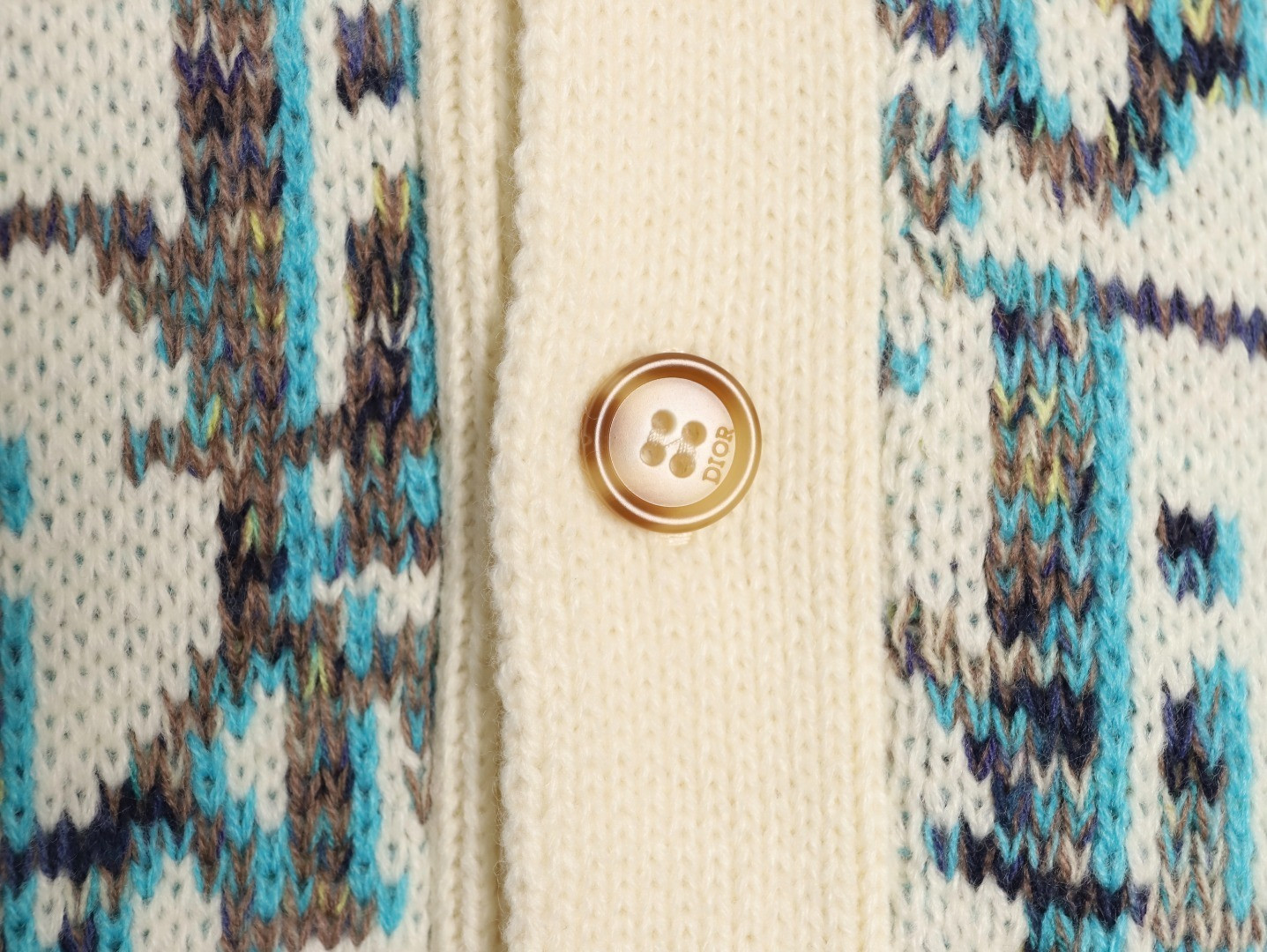 D10r 25ss Cardigan Sweaters