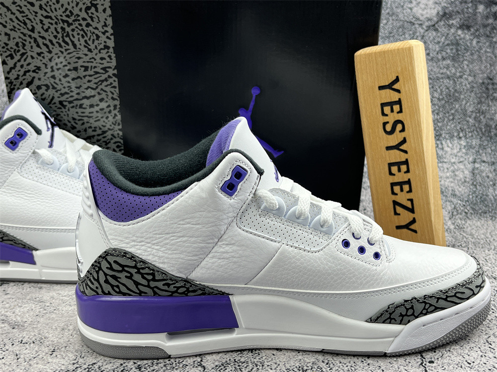 UA AIR JORDAN 3 RETRO 