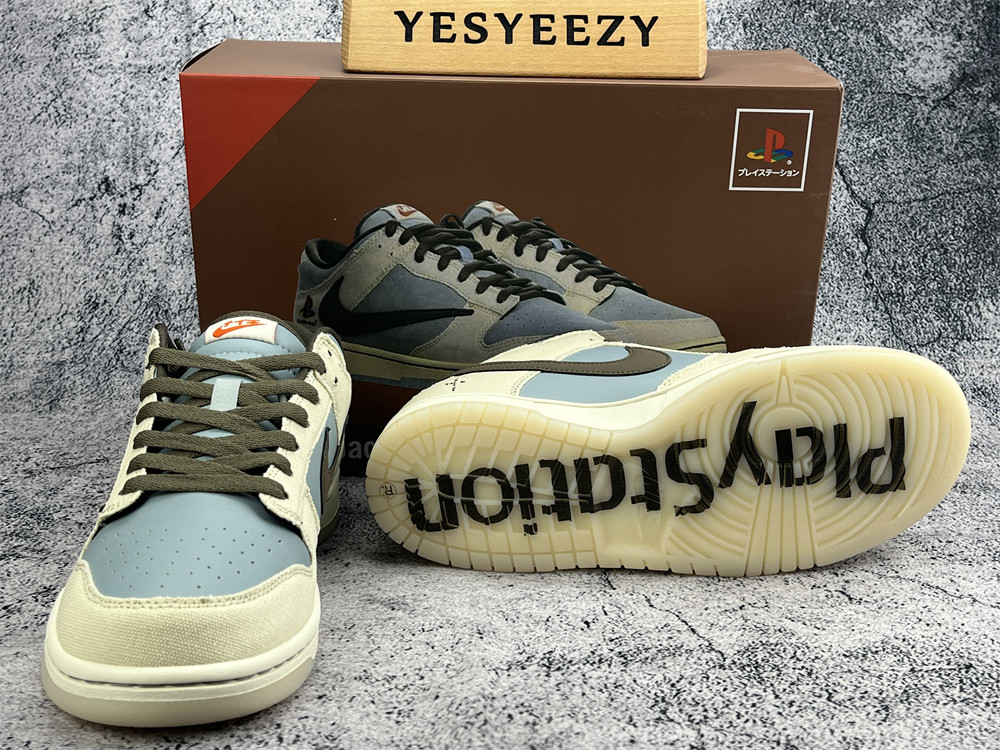 UA NIKE TRAVIS SCOTT X PLAYSTATION X DUNK LOW