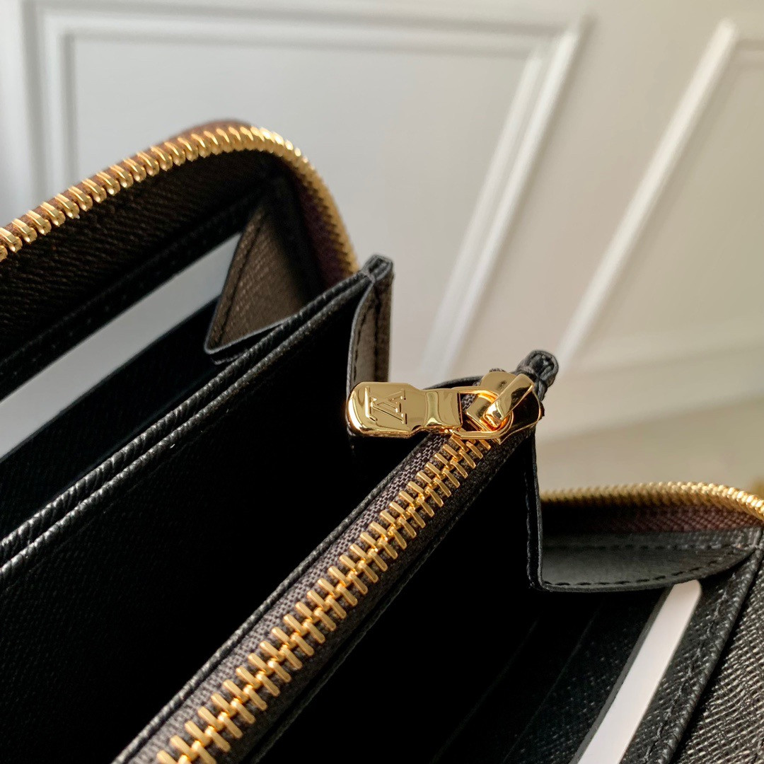 LV Zippy Wallet M82444
