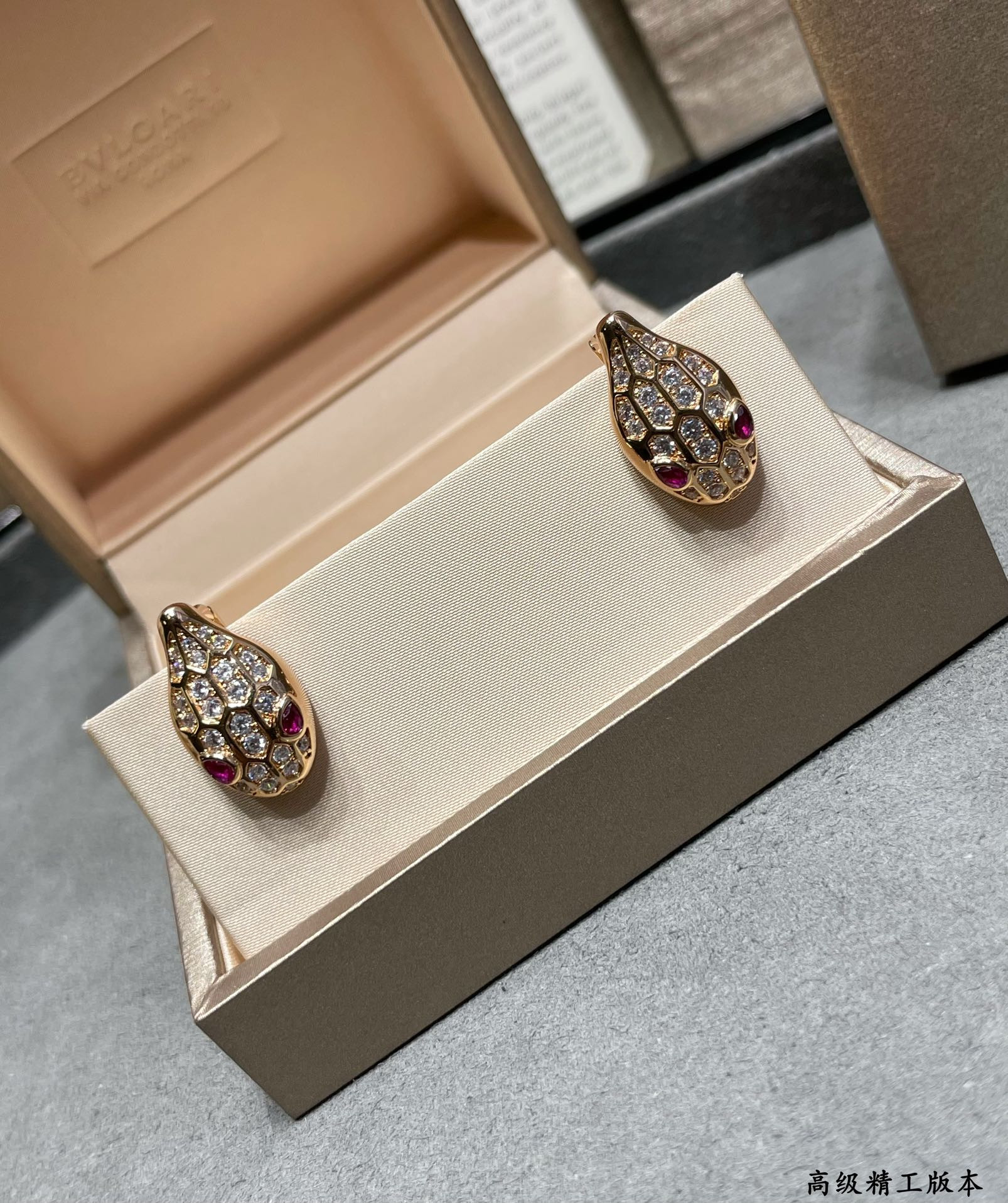 Bv1g*ai Full of snakes Earrings