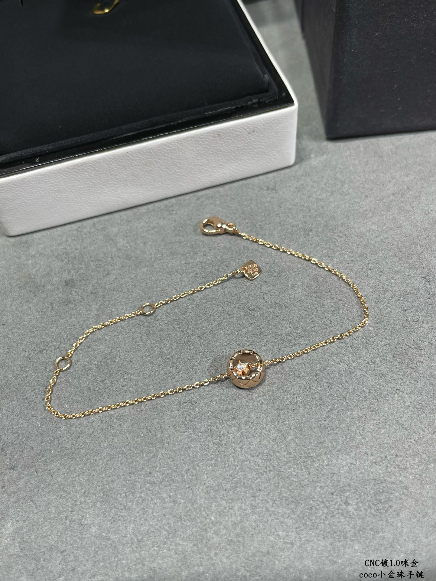 Ch**el Carved D1am0nd-shaped gold bead Bracelet