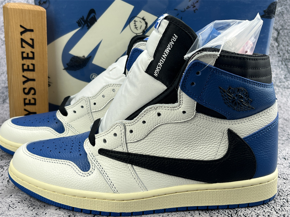 UA FRAGMENT DESIGN X TRAVIS SCOTT X AIR JORDAN 1 RETRO HIGH