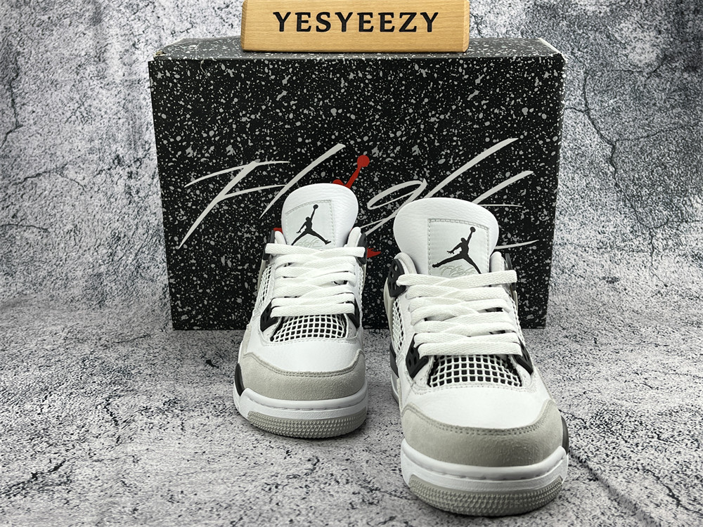 UA AIR JORDAN 4 RETRO 