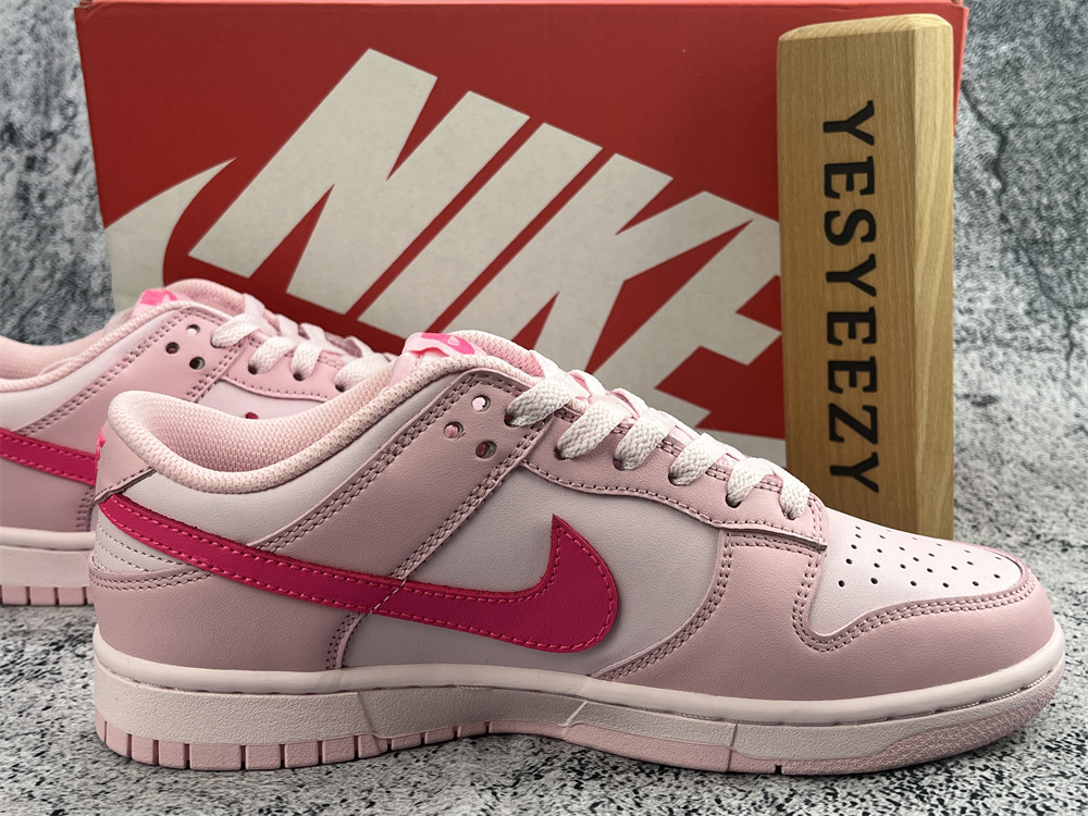 UA NIKE DUNK LOW GS 