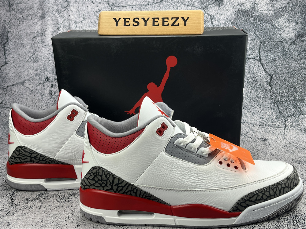 UA AIR JORDAN 3 RETRO 