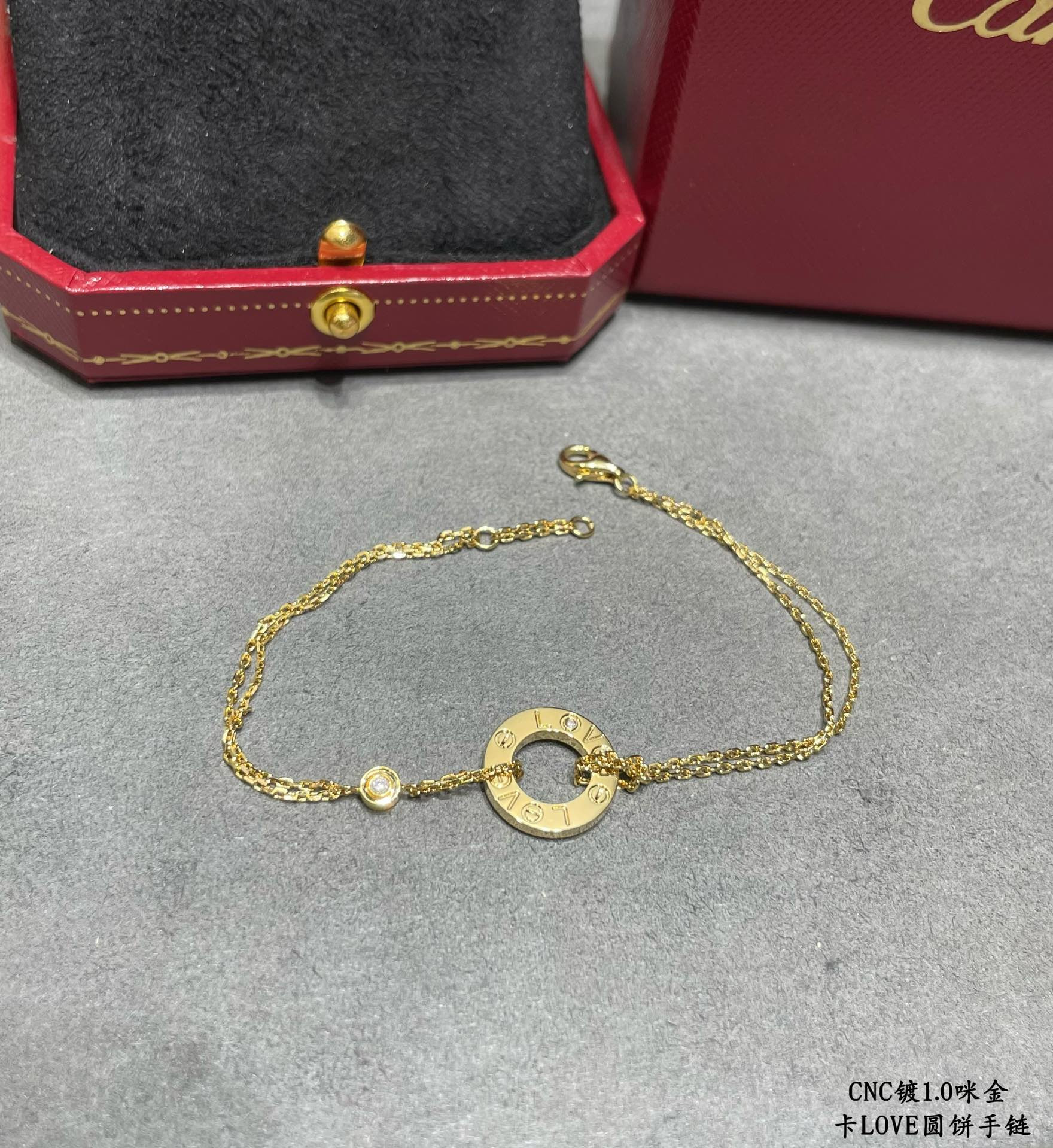 Ca*t1er Double-sided coin Bracelet