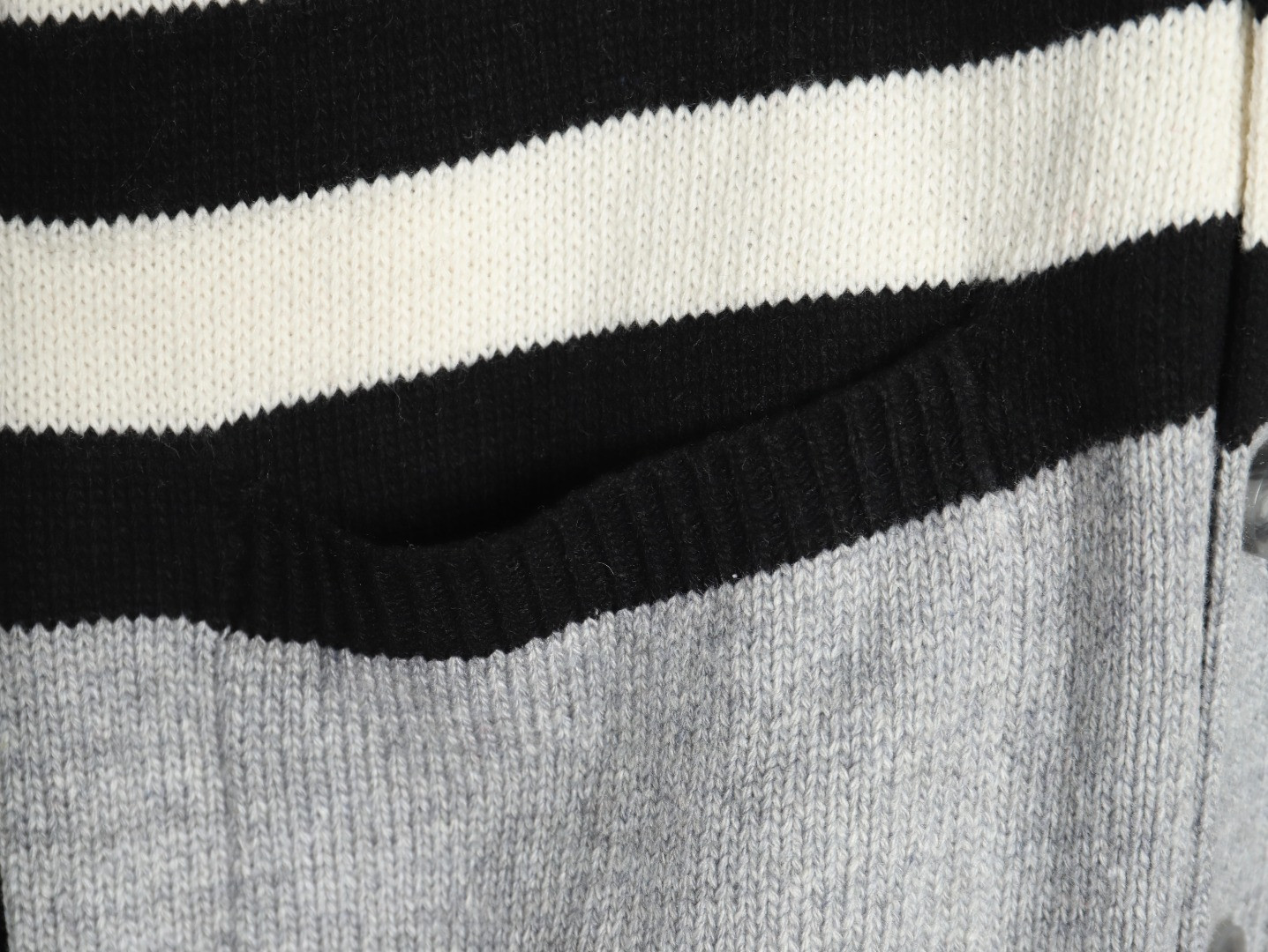 Bv*b*rry BBR 22FW Cardigan Sweaters