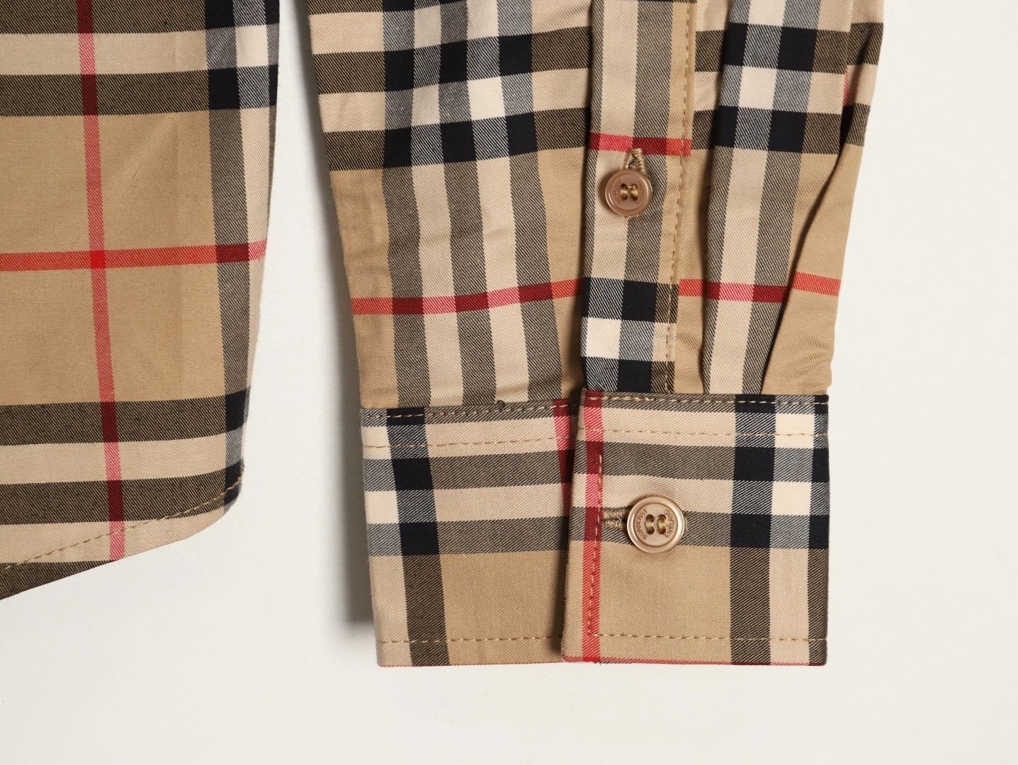Bv*b*rry Long-sleeved Shirts