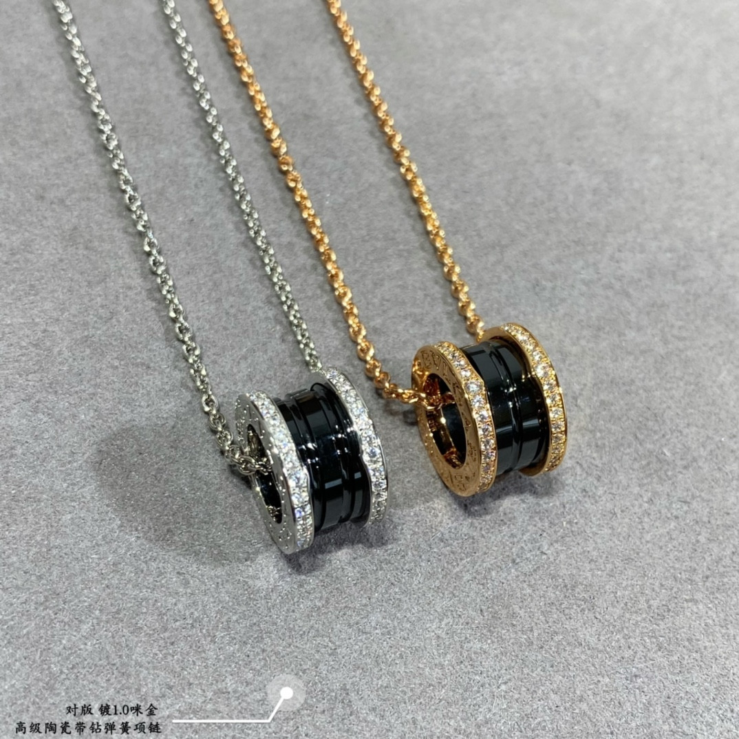Bv1g*ai Large ceramic spring with drill Necklace