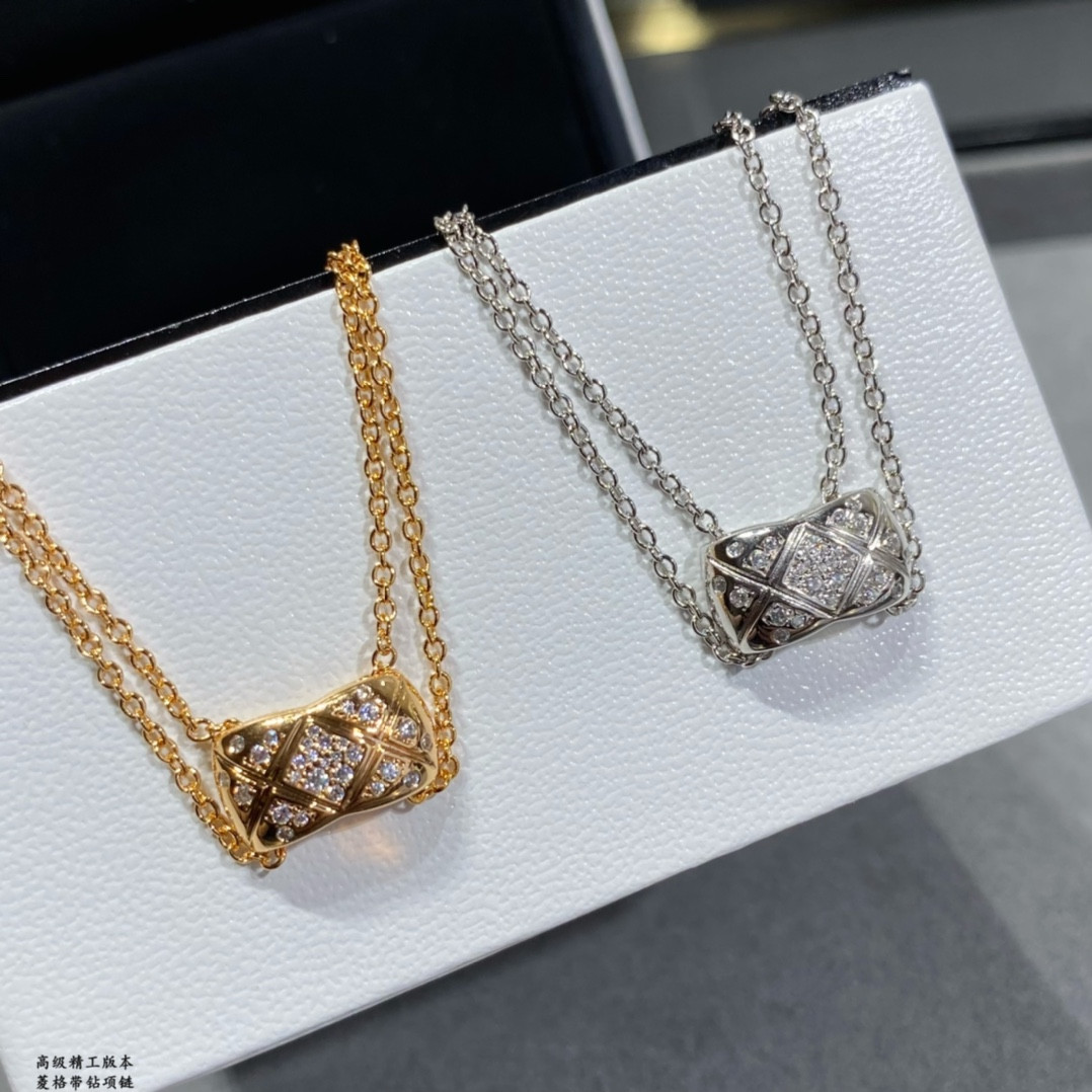 Ch**el Carved D1am0nd with D1am0nd Necklace