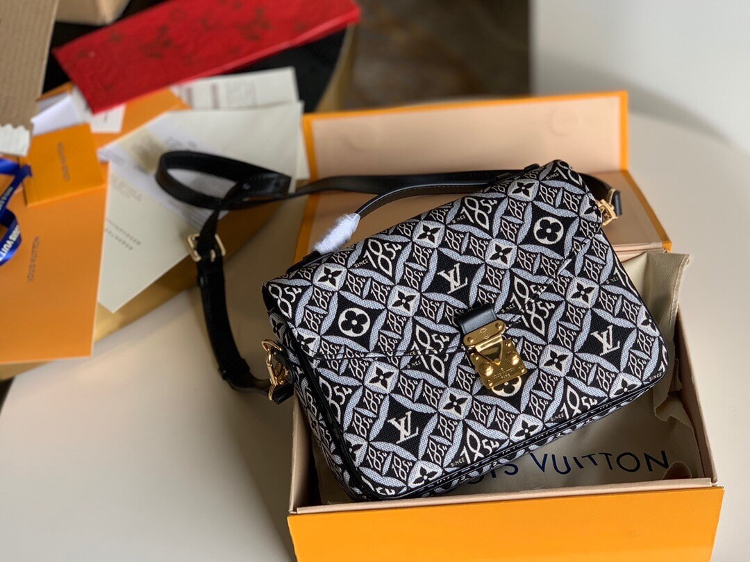 LV SINCE 1854 POCHETTE METIS M57272