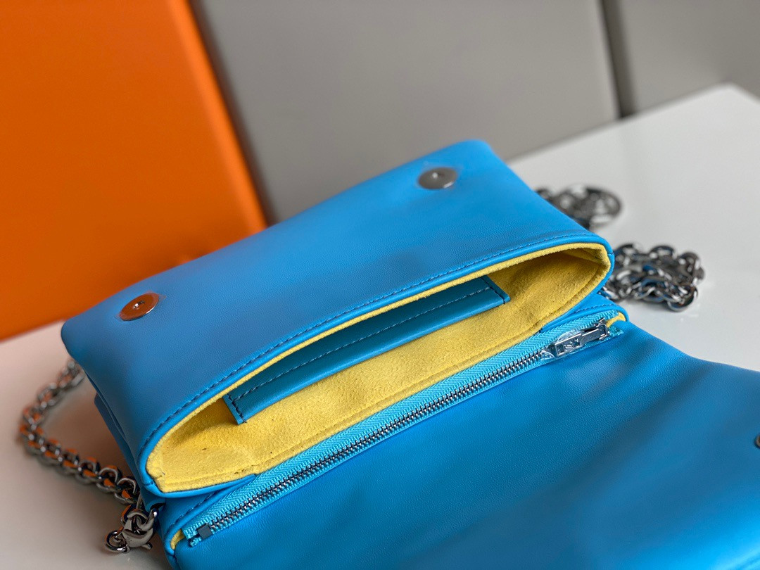 LV POCHETTE COUSSIN M80744