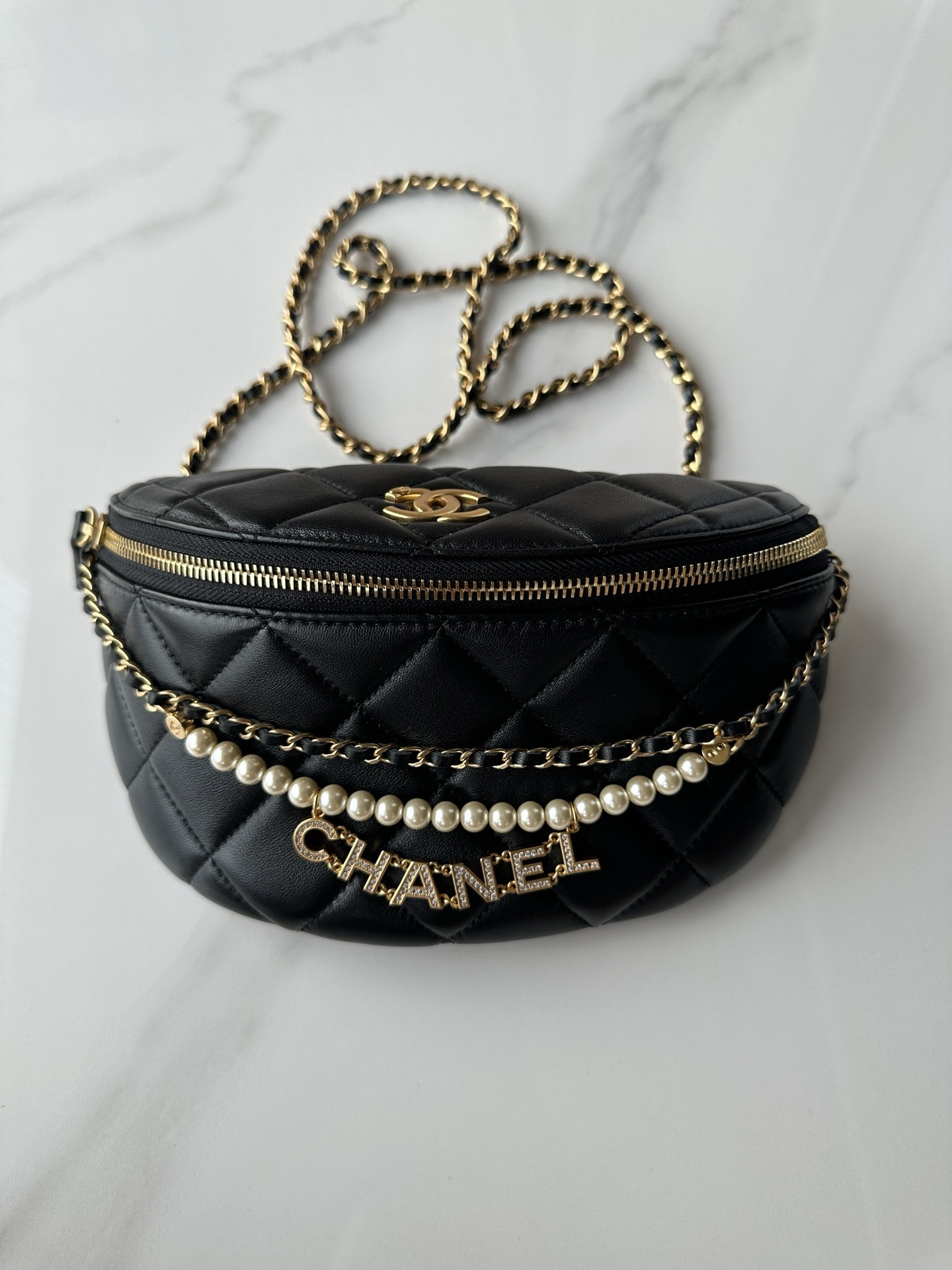 Ch**el Waist Bag 17 × 24 × 11 cm