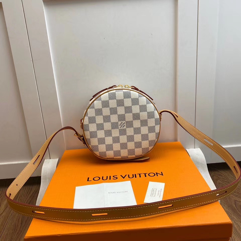 LV BOITE CHAPEAU SOUPLE PM N40333
