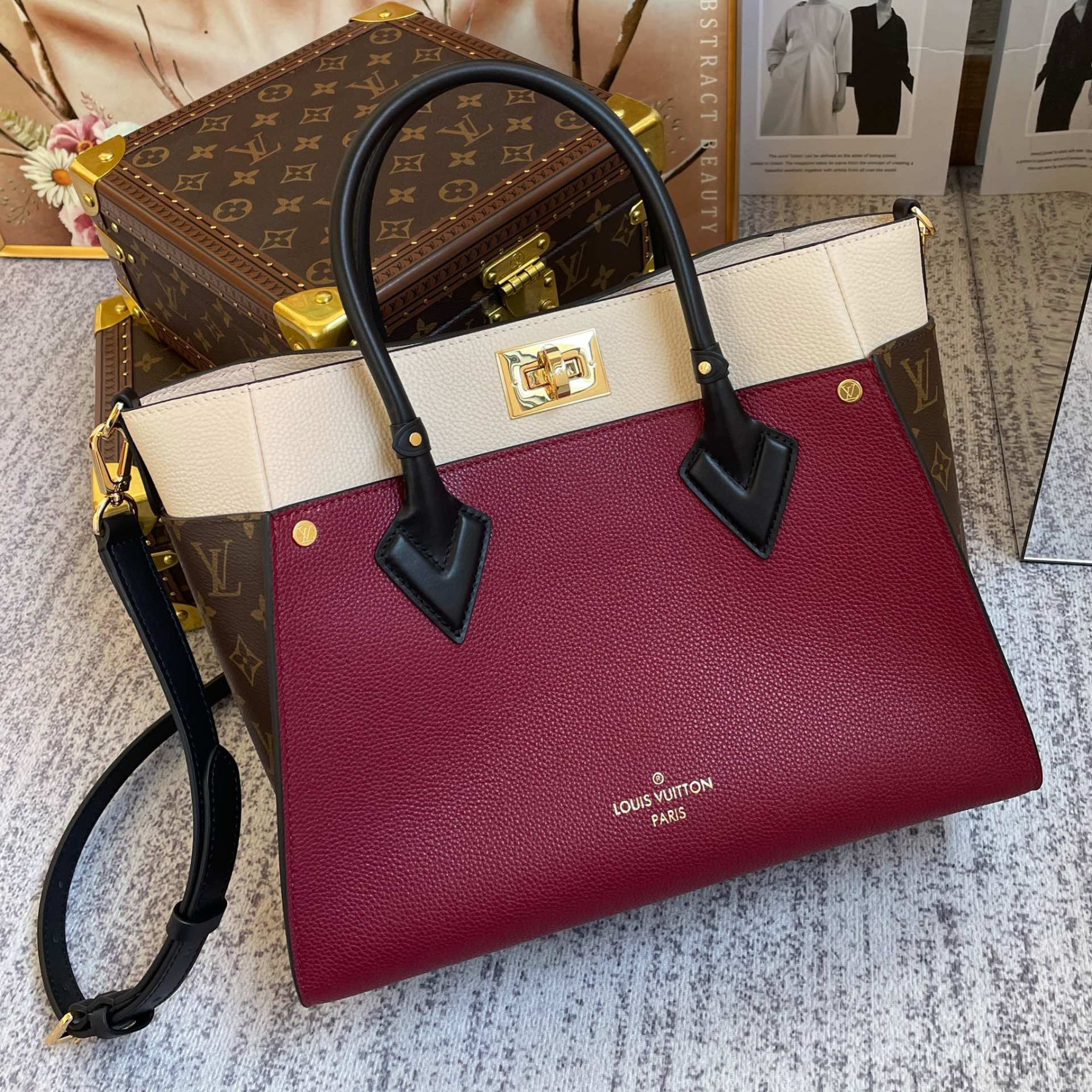 LV ON MY SIDE MM M56934