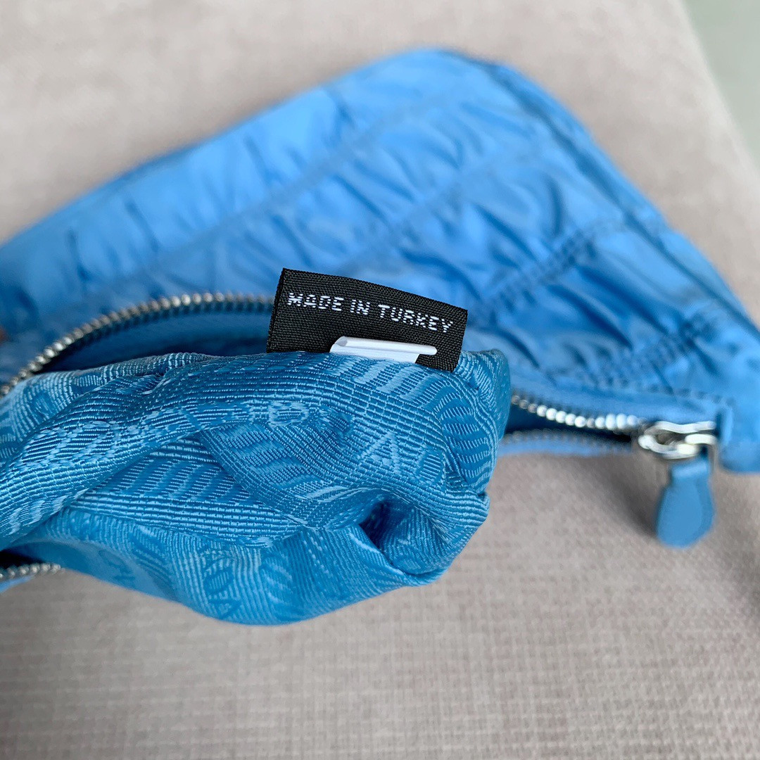 Re-Edition 2000 Nylon Mini Bag