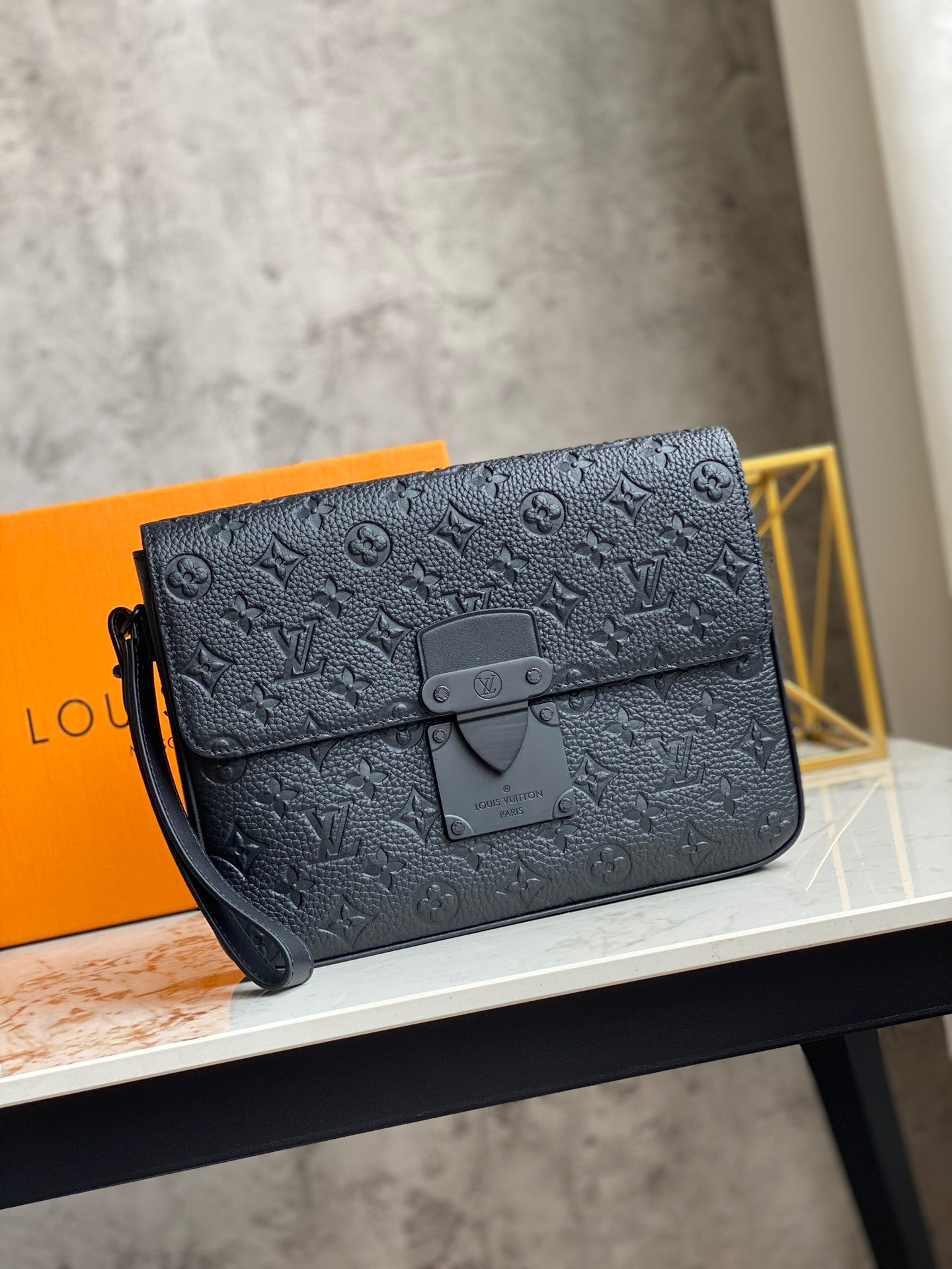 LV S LOCK 4A M80582