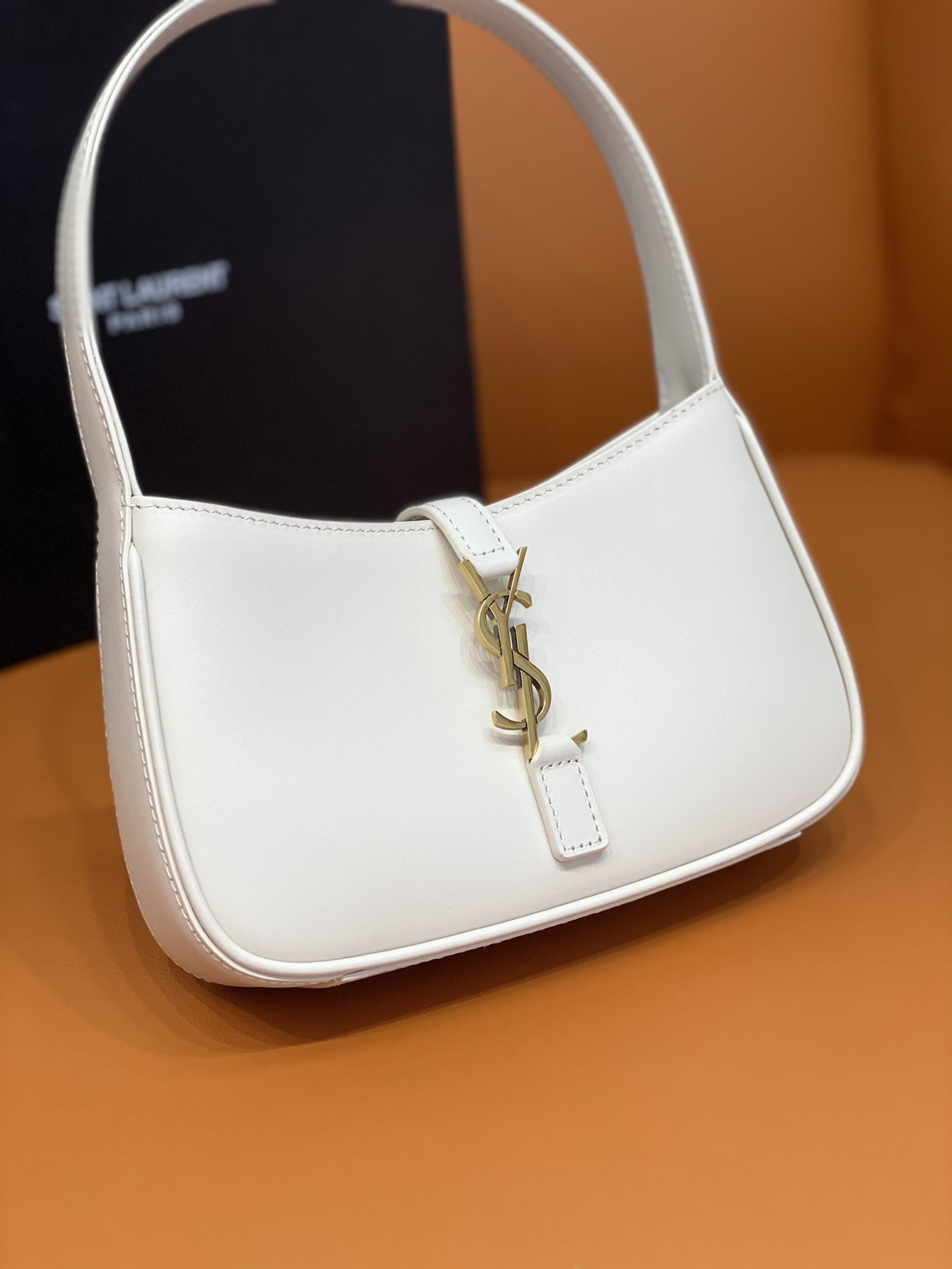 Y51 MINI LE 5 À 7 IN SMOOTH LEATHER BLANC VINTAGE 19 X 11.5 X 4.5 CM