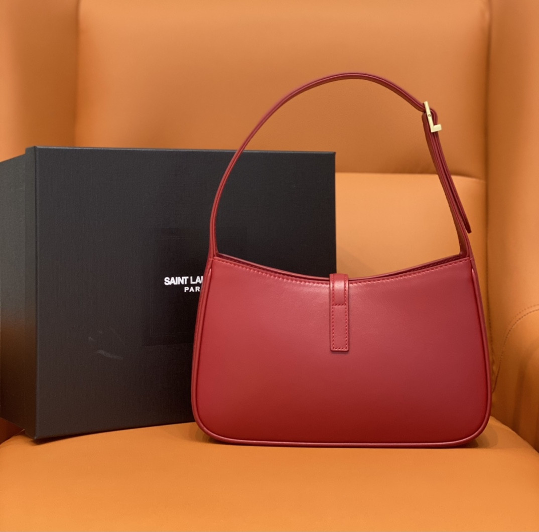 Y51 LE 5 À 7 IN SMOOTH LEATHER BLANC Red 23 X 16 X 6.5 CM