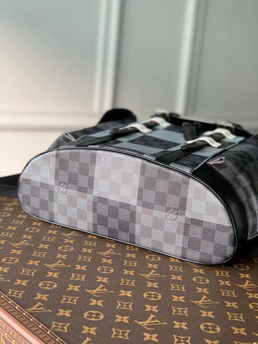 LV CHRISTOPHER PM N40400