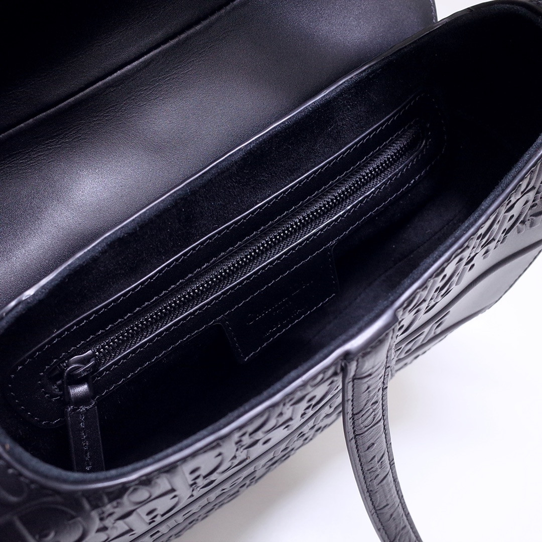 SADDLE BAG WITH STRAP Black D10r Oblique Embossed Calfskin 25.5x20x6.5cm