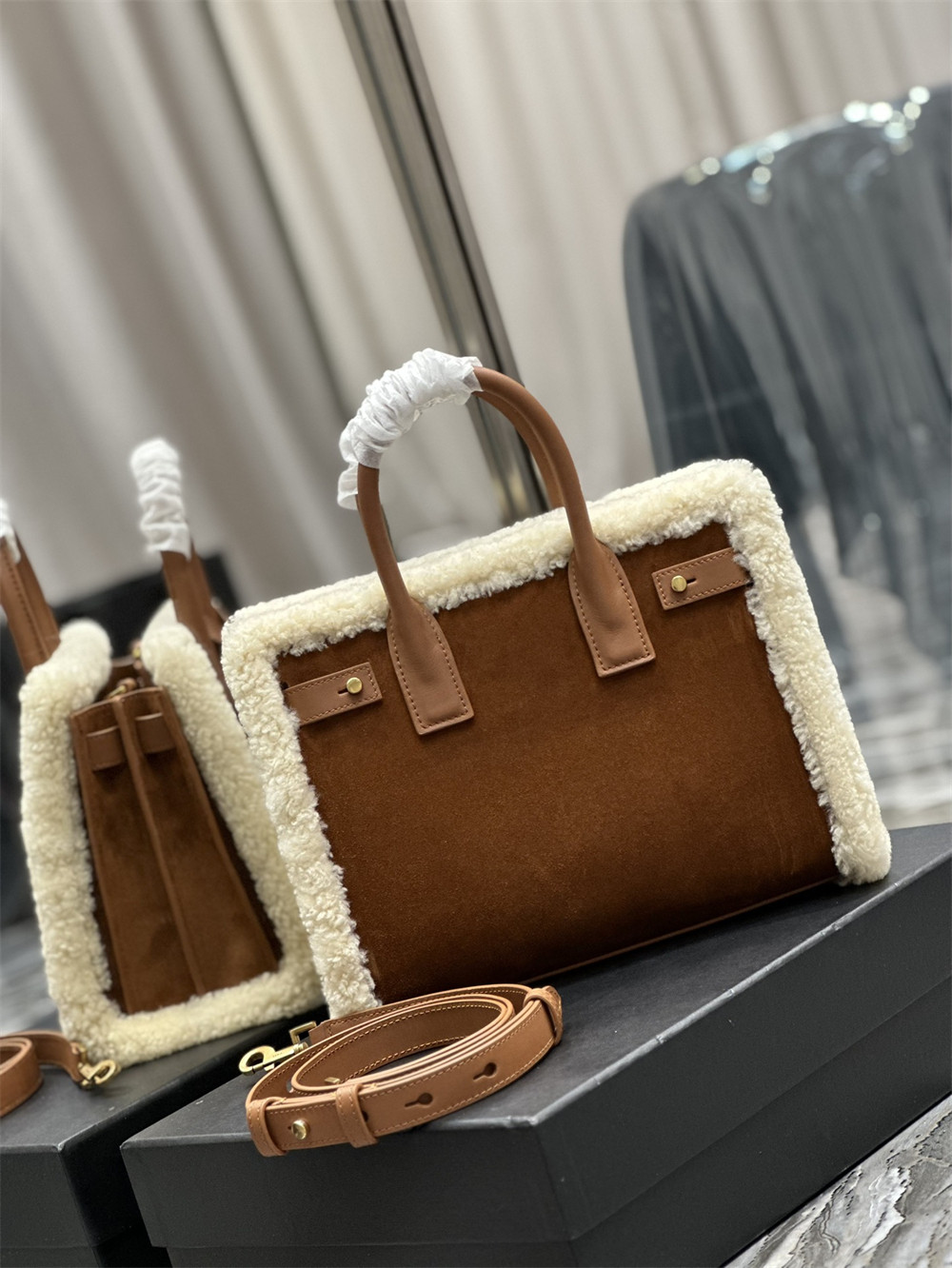 Y51 SAC DE JOUR S*pPLE BABY IN SUEDE AND SHEARLING DARK CIGAR AND NATURAL BEIGE
