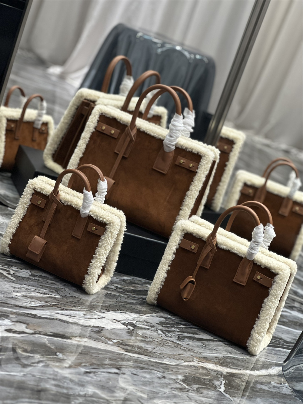Y51 SAC DE JOUR S*pPLE SAMLL IN SUEDE AND SHEARLING DARK CIGAR AND NATURAL BEIGE