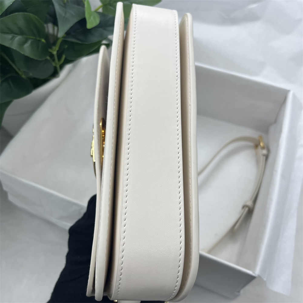 D10r 30 Montaigne Avenue White 22.5 x 12.5 x 6.5 cm