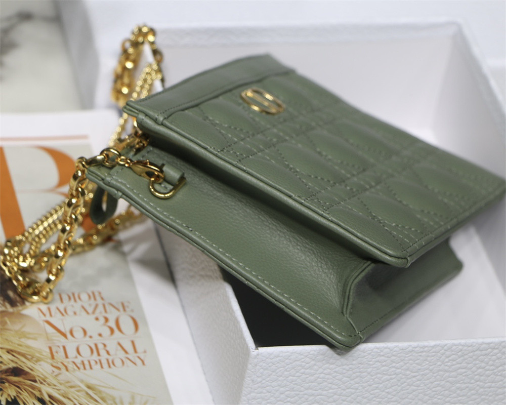 D10r CARO ZIPPED POUCH WITH CHAIN Green S*pple Cannage Calfskin 19 x 14 x 4.5 cm