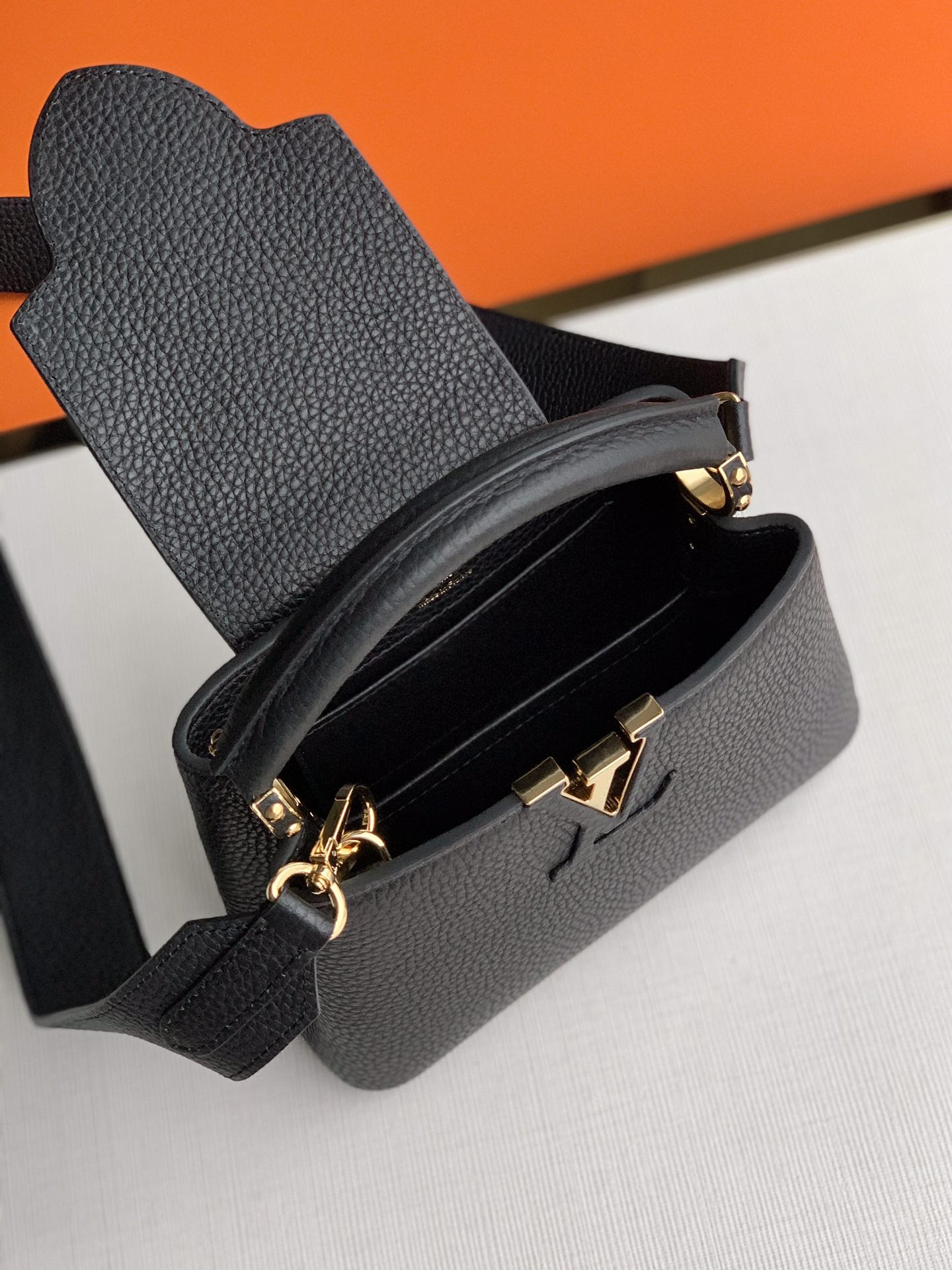 CAPUCINES MINI M56071