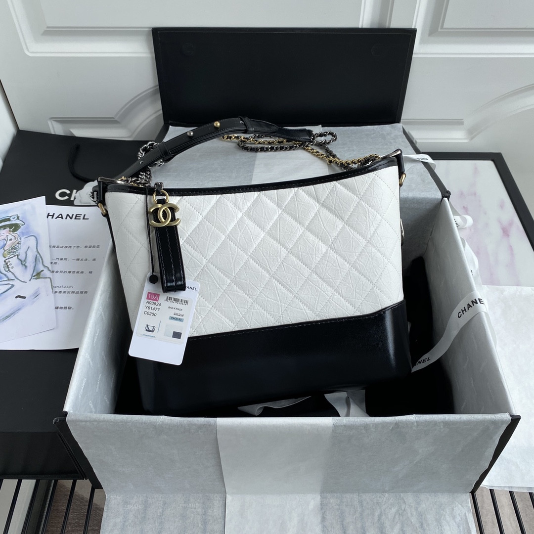 Ch**el Gabrielle MEDIUM WHITE BLACK 21 x 28 x 10cm