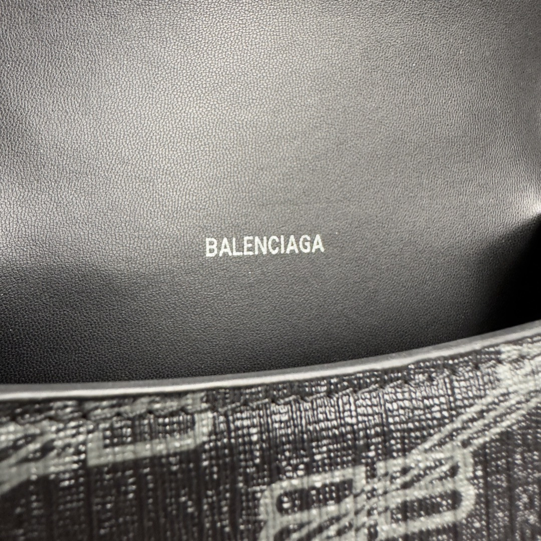 Ba1en*iaga WOMEN